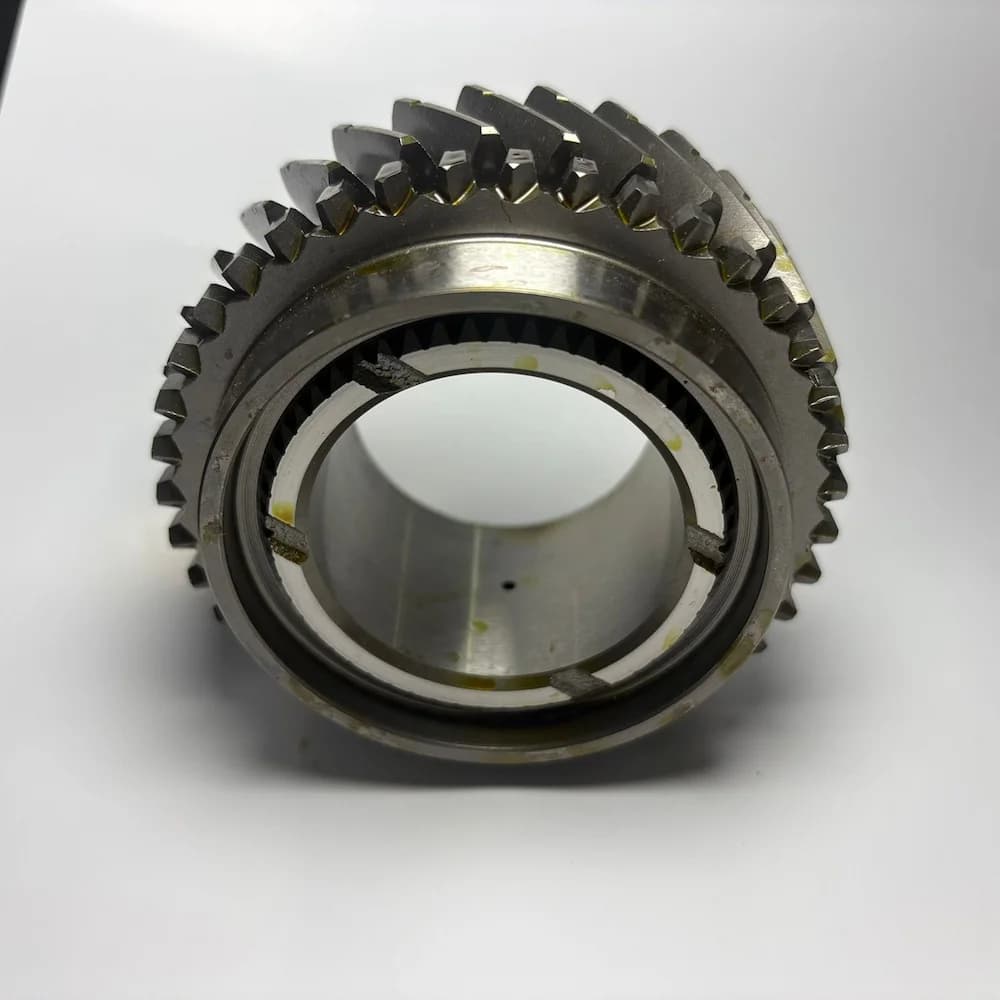 Piñón de Tercera Velocidad para Caja Mecánica Toyota Hilux y Hiace Motor 2KD 2.5L (2005-2015)